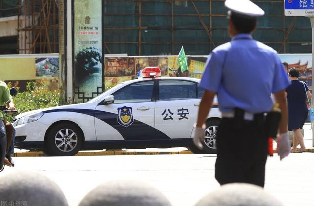 警察專題片怎么拍合適？